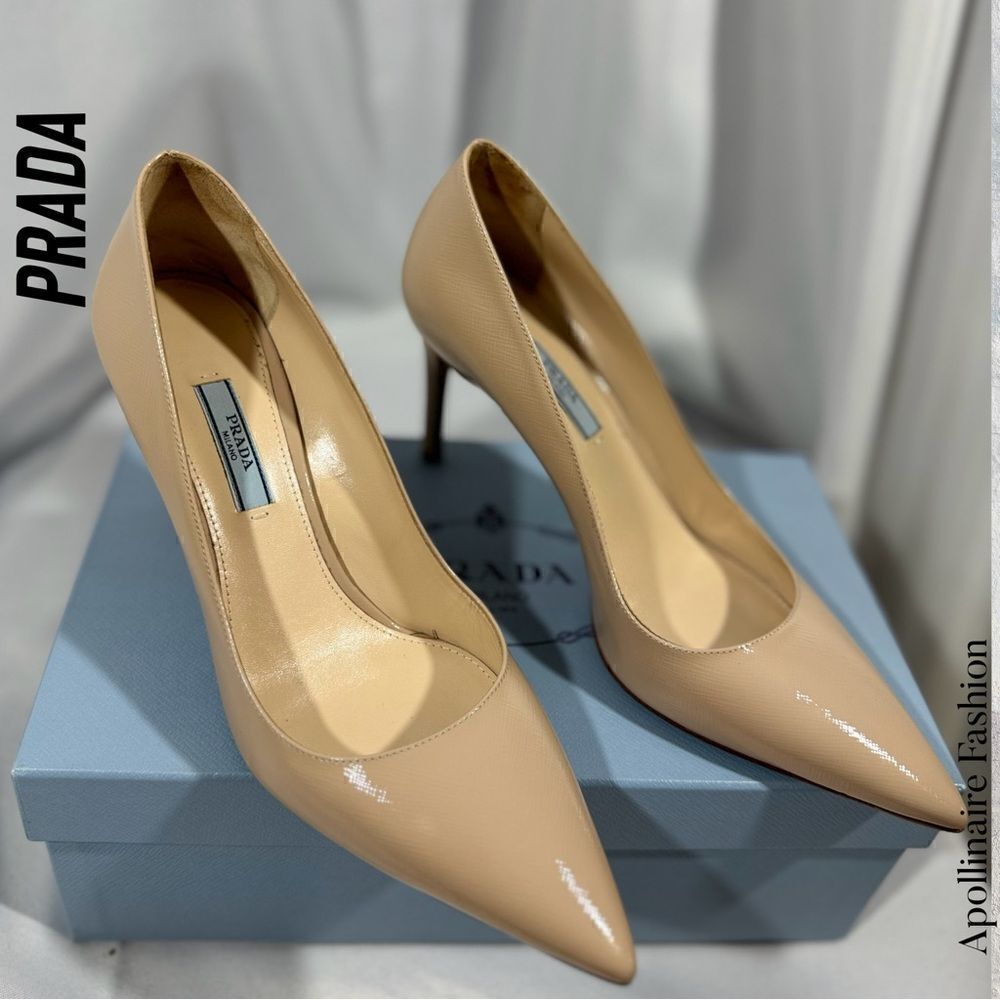 PRADA PATENT VERNICE LEATHER PUMPS IN CIPRIA SIZE 38.5